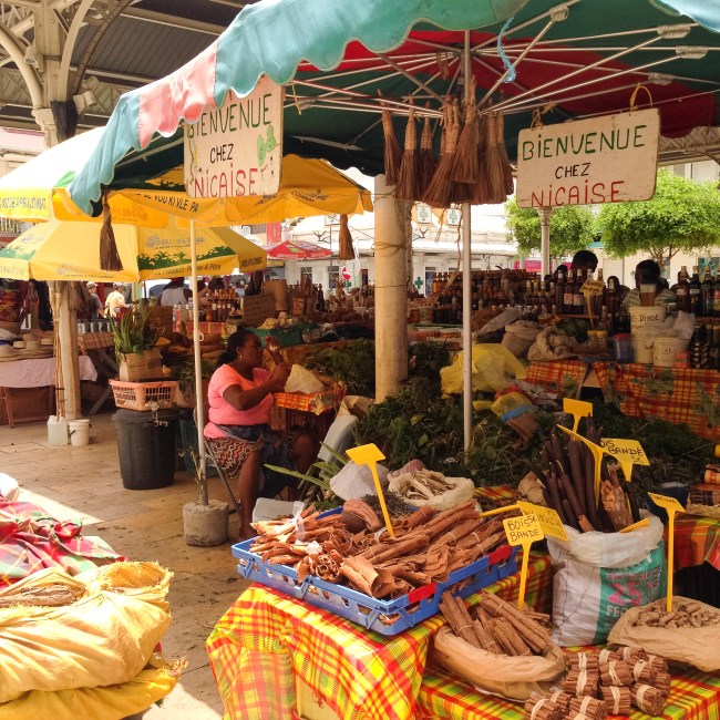 couleurs, ambiances, marché, pointe à pitre, guadeloupe