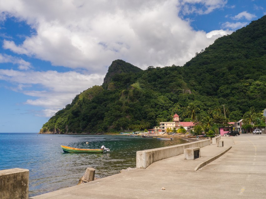 dominique, soufrière