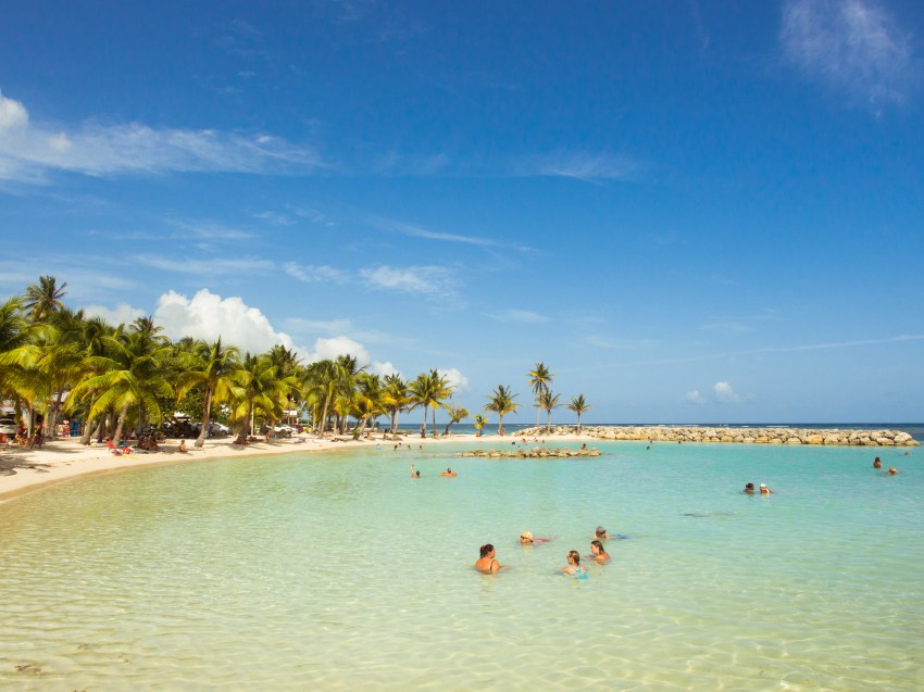 eaux turquoises, sainte anne, guadeloupe