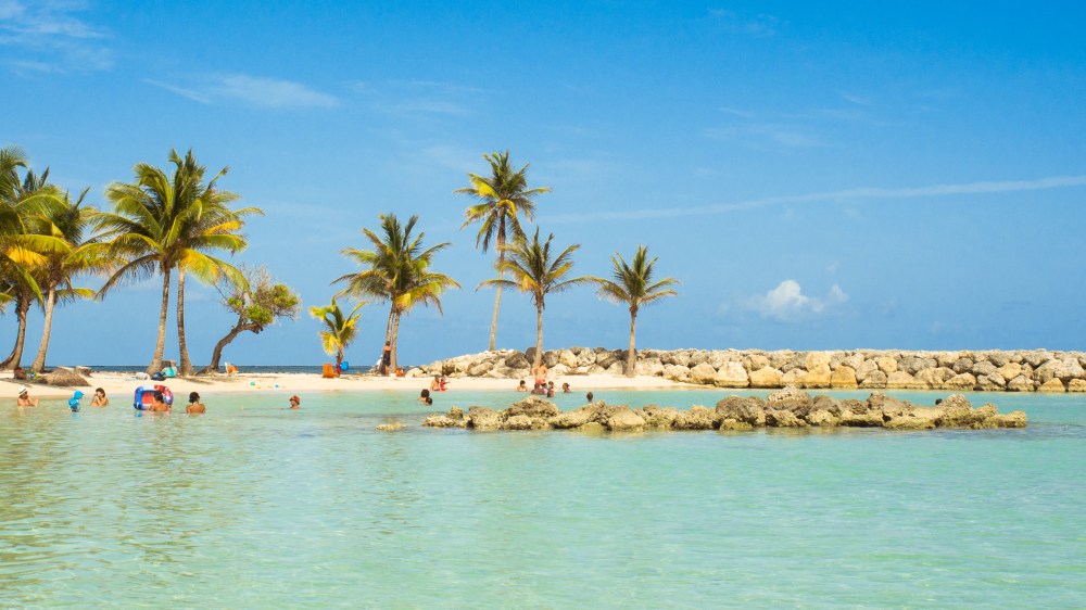 eaux turquoises, sainte anne, guadeloupe