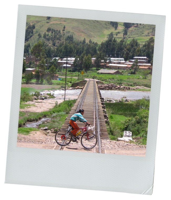 juliaca, pérou, train , vélo, lac titicaca