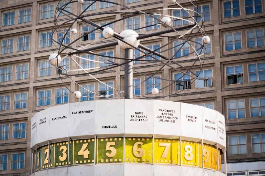 alexanderplatz berlin- horloge universelle berlin- tour de television berlin Allemagne