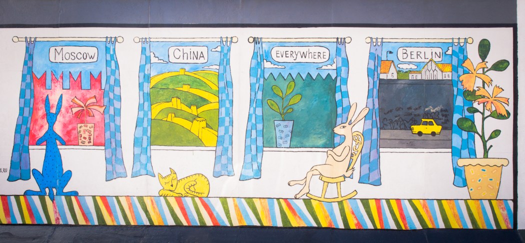 east side gallery berlin -le mur de berlin-graffiti mur de berlin