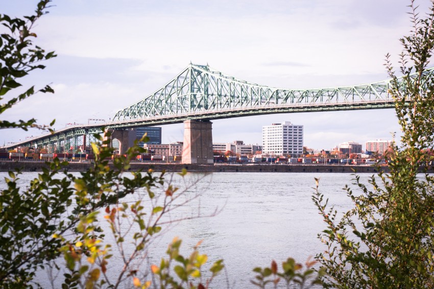 pont jacques cartier montréal-fleuve st laurent montréal-l automne à montréal