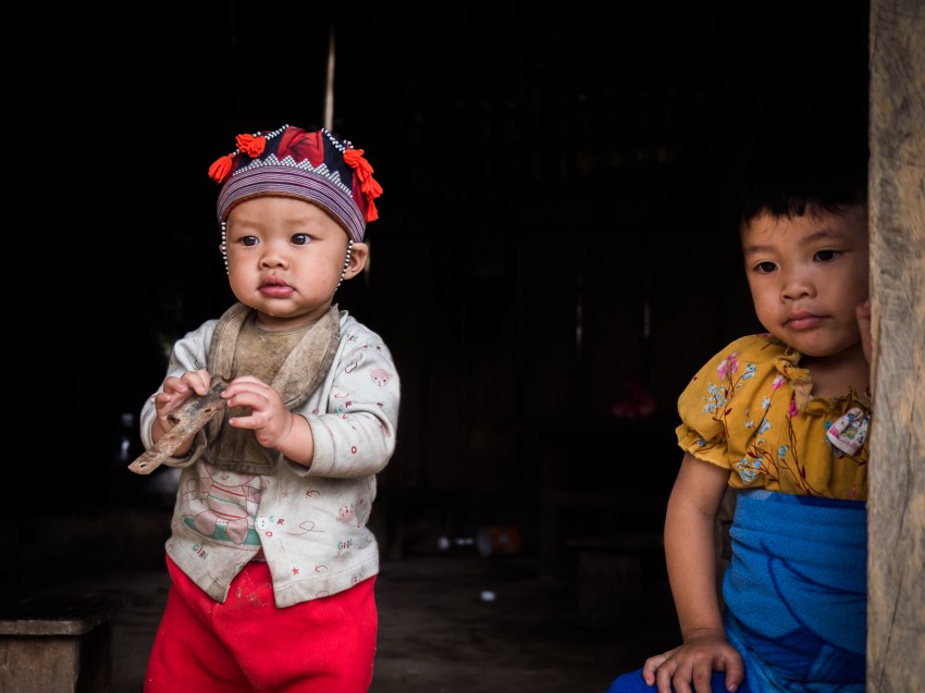portrait Enfants vietnamiens-voyage vietnam nord -voyage-ethnies minoritaires vietnam--bébé dzao