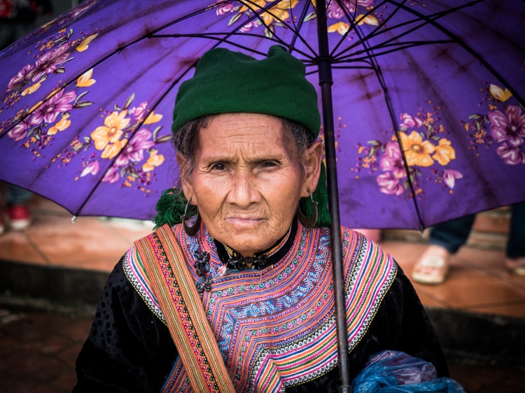 portraits ethniques, vietnam, ethnies minoritaire, bac ha market