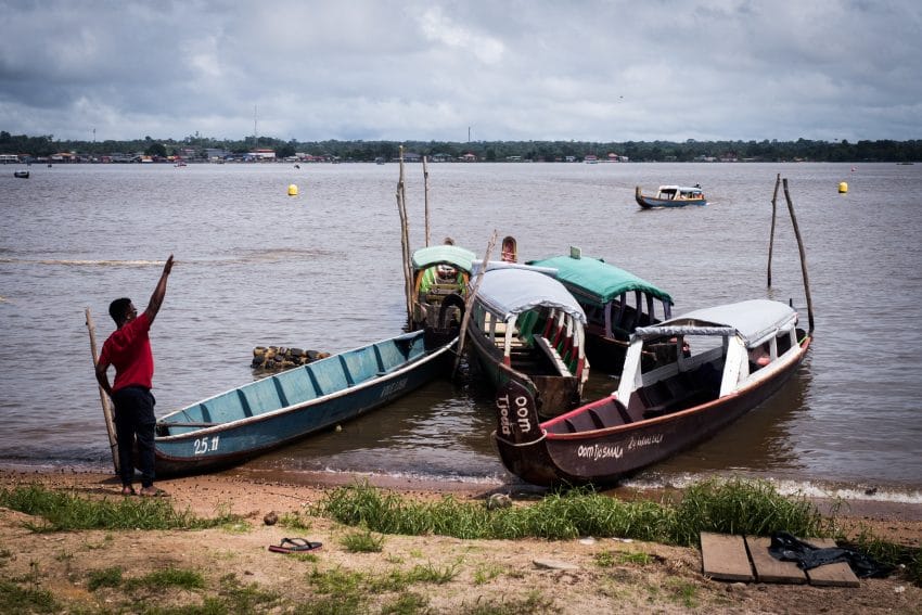 guyane Amazonie ; rive du maroni, fleuve st laurent