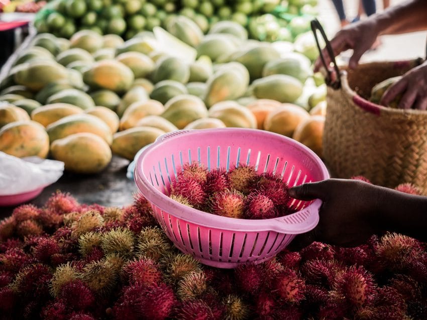 Guyane Amazonie - photo d'un marché à St Laurent du Maroni
