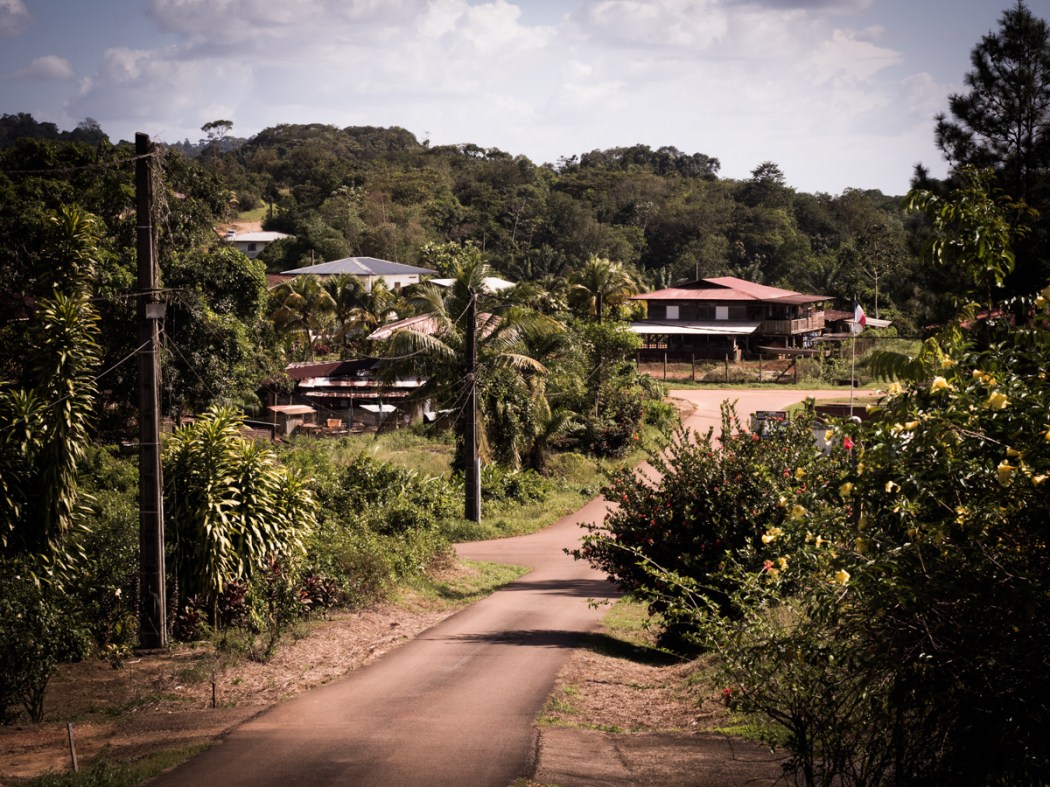 découvrir la Guyane - village Hmong en Guyane 