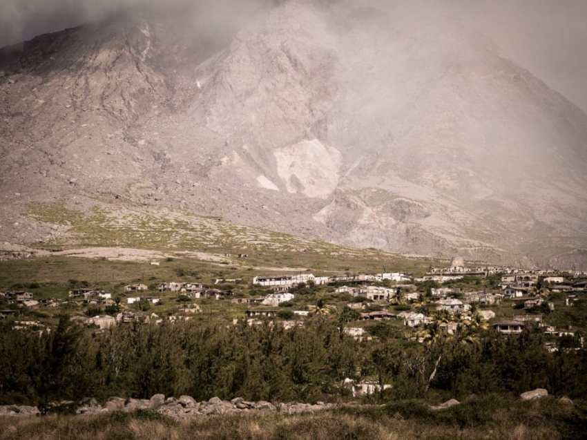 montserrat, volcan, antilles, plymouth