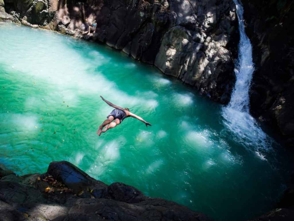 rivière d acomat & saut d acomat-cascade le saut d acomat-guadeloupe foret tropicale