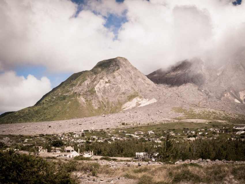 Volcan la soufrière guadeloupe	