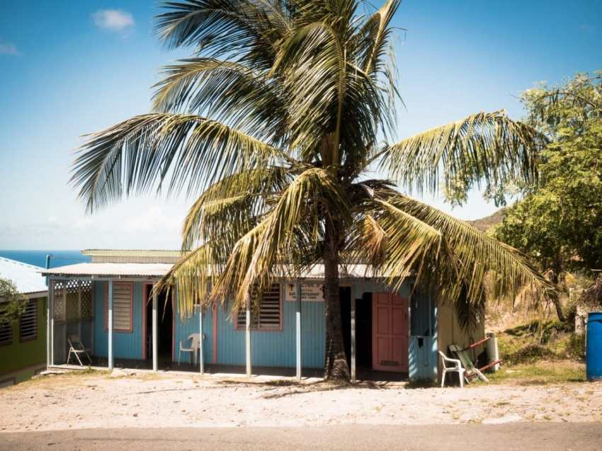  volcan de la soufrière antilles - plymouth - ile de montserrat antilles	