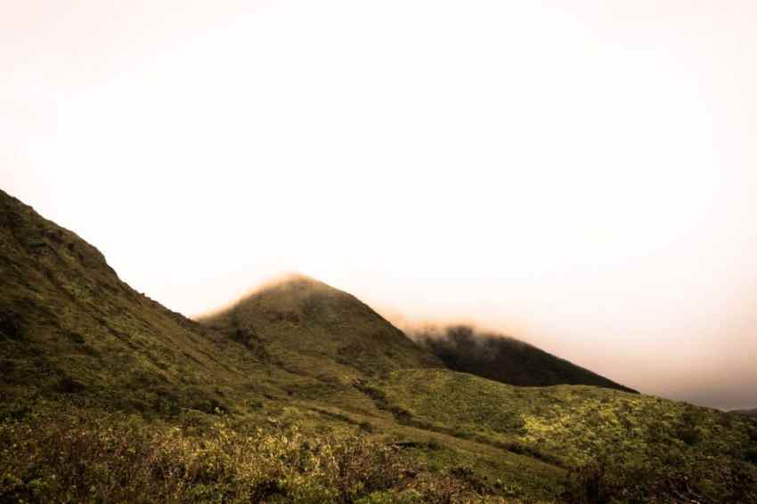 randonnée la soufrière - volcan Antillais de la soufrière dans les Antilles