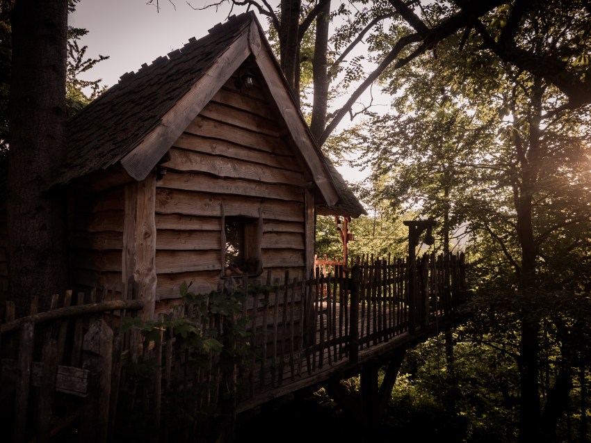 dormir dans une cabane dans les arbres en Alsace, hébergement insolite en Alsace
